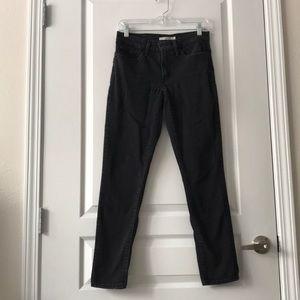 311 shaping skinny Levi’s size 29